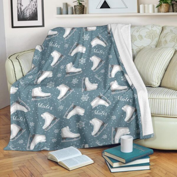 Ice Skate Snowflake Pattern Print Blanket