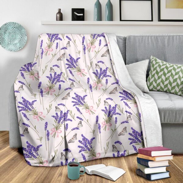 Lavender Floral Print Pattern Blanket