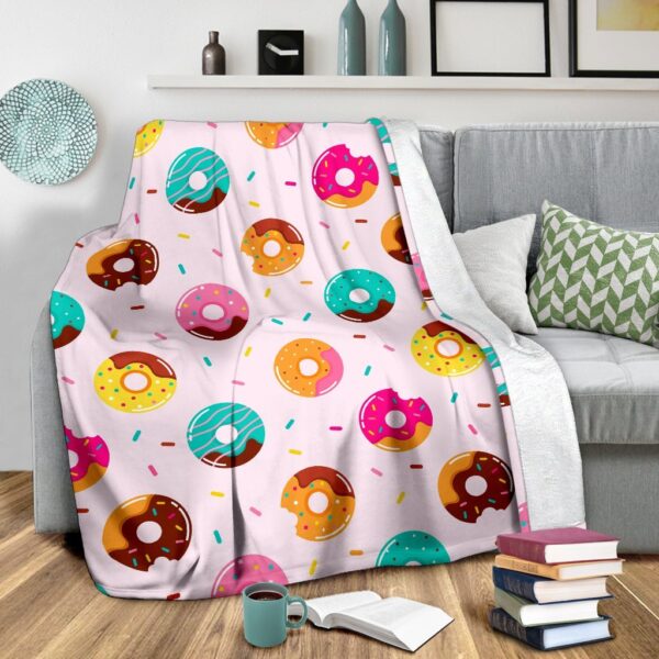 Pattern Print Donut Blanket